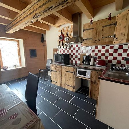 L'Appart Du Centre Le Biot Екстериор снимка